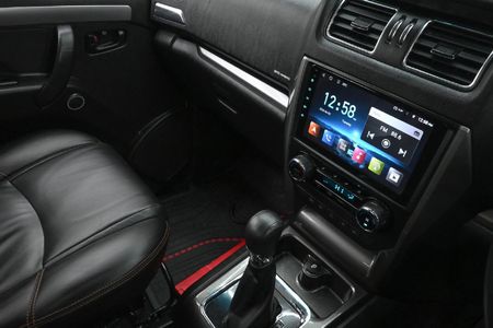 2023-Mahindra-Pik-Up-22-mHawk-S11-Dawn-4x4-Auto-Double-Cab_9