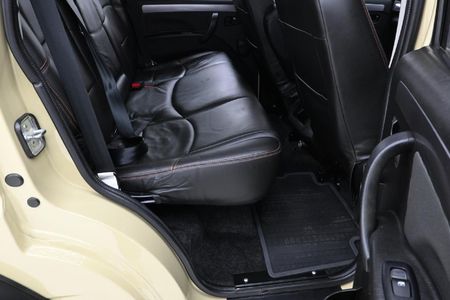 2023-Mahindra-Pik-Up-22-mHawk-S11-Dawn-4x4-Auto-Double-Cab_11