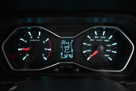 2023-Mahindra-Pik-Up-22-mHawk-S11-Dawn-4x4-Auto-Double-Cab_16