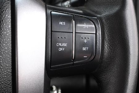 2023-Mahindra-Pik-Up-22-mHawk-S11-Dawn-4x4-Auto-Double-Cab_18