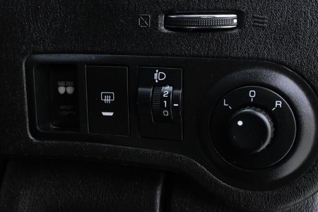 2023-Mahindra-Pik-Up-22-mHawk-S11-Dawn-4x4-Auto-Double-Cab_21