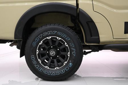 2023-Mahindra-Pik-Up-22-mHawk-S11-Dawn-4x4-Auto-Double-Cab_4