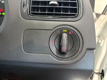 2025-Volkswagen-Polo-Vivo-16-Life_13