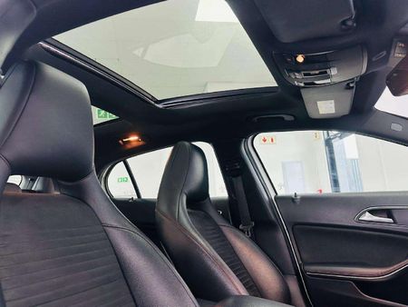 2016-Mercedes-Benz-GLA-220-CDI-Auto-4Matic_9