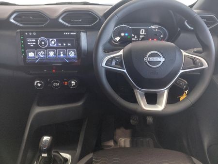 2025-Nissan-Magnite-10-Visia-AMT_10