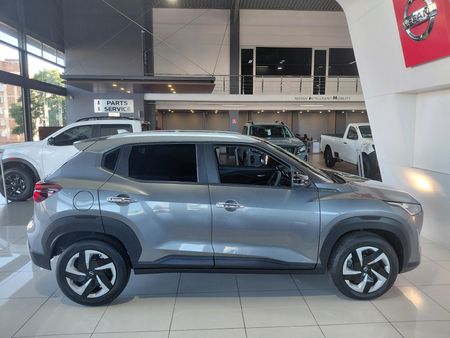 2025-Nissan-Magnite-10-Visia-AMT_6