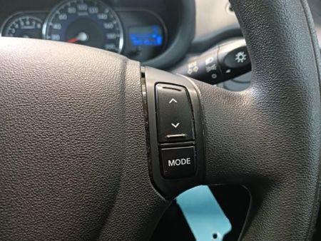 2013-Hyundai-i10-125-GLS-Fluid_20