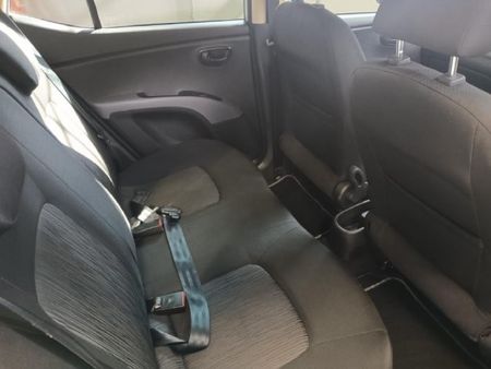 2013-Hyundai-i10-125-GLS-Fluid_24