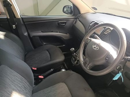 2013-Hyundai-i10-125-GLS-Fluid_29
