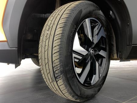 2025-Nissan-Magnite-10-Acenta_20