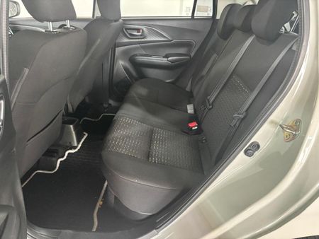 2025-Suzuki-Swift-12-GL_14
