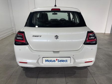 2025-Suzuki-Swift-12-GL_5