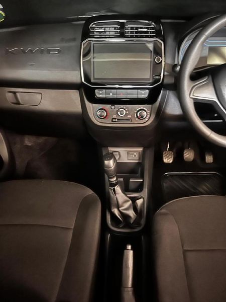 2026-Renault-Kwid-10-Expression_11