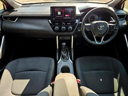 2023-Toyota-Corolla-Cross-18-XI_9