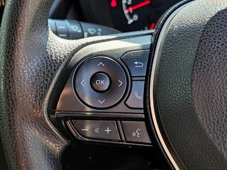 2023-Toyota-Corolla-Cross-18-XI_19