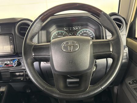 2025-Toyota-Land-Cruiser-79-28-GD-6-Auto-Double-Cab_12