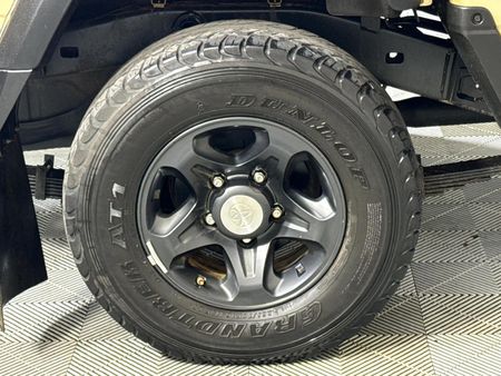 2025-Toyota-Land-Cruiser-79-28-GD-6-Auto-Double-Cab_6