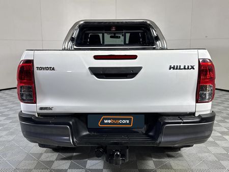 2019-Toyota-Hilux-24-GD-6-Raised-Body-SRX-Extended-Cab_11