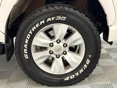 2019-Toyota-Hilux-24-GD-6-Raised-Body-SRX-Extended-Cab_2