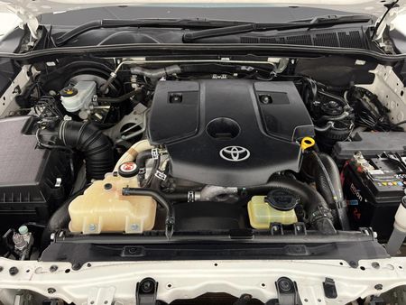 2017-Toyota-Hilux-28-GD-6-Raised-Body-Raider-Extended-Cab_10
