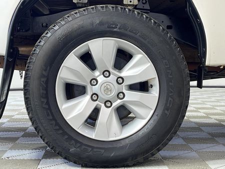 2017-Toyota-Hilux-28-GD-6-Raised-Body-Raider-Extended-Cab_5