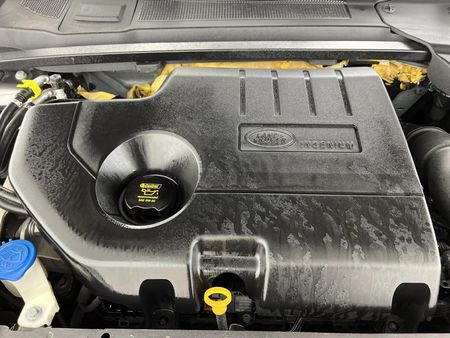 2019-Land-Rover-Discovery-Sport-20i4-D-HSE_13