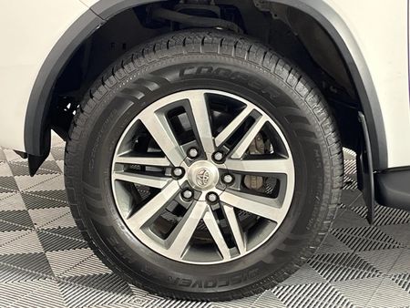 2020-Toyota-Fortuner-28-GD-6-Epic-Auto_4