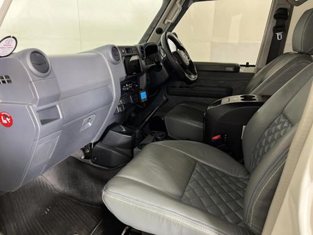 2024-Toyota-Land-Cruiser-79-45-D-Double-Cab_8