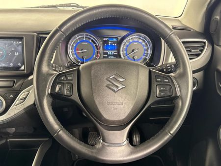 2018-Suzuki-Baleno-14-GLX_11