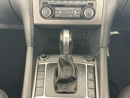 2017-Volkswagen-Amarok-20-BiTDI-Highline-132kW-Auto-Double-Cab_10