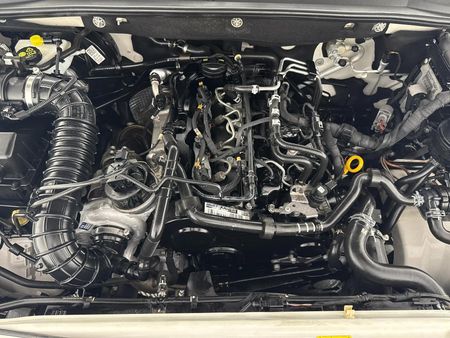 2017-Volkswagen-Amarok-20-BiTDI-Highline-132kW-Auto-Double-Cab_14