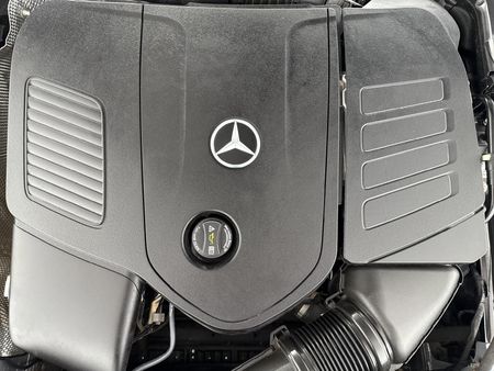 2022-Mercedes-Benz-C-Class-C-200-Auto_12