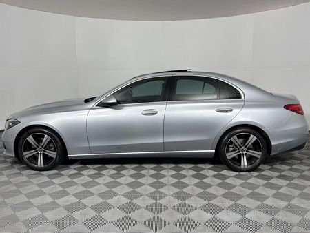 2022-Mercedes-Benz-C-Class-C-200-Auto_17