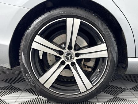 2022-Mercedes-Benz-C-Class-C-200-Auto_7