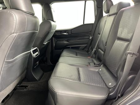 2024-Toyota-Land-Cruiser-Prado-TX-28GD-Auto_3