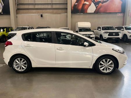 2014-Kia-Cerato-16-EX-5-dr_1