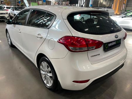 2014-Kia-Cerato-16-EX-5-dr_4