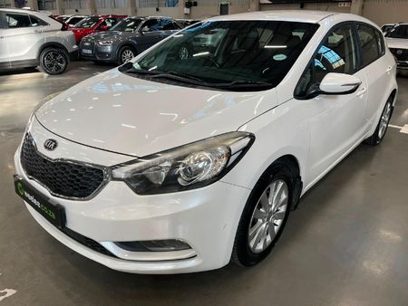 2014-Kia-Cerato-16-EX-5-dr_6