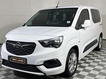 2019-Opel-Combo-Life-Enjoy-16-TD_0