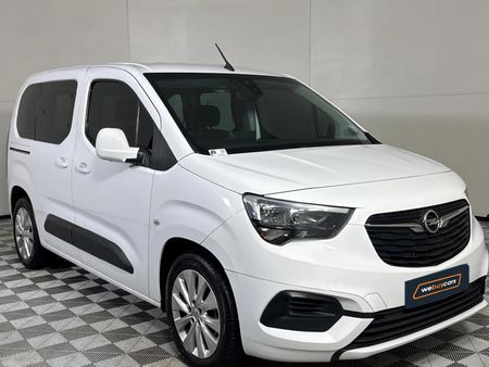 2019-Opel-Combo-Life-Enjoy-16-TD_16