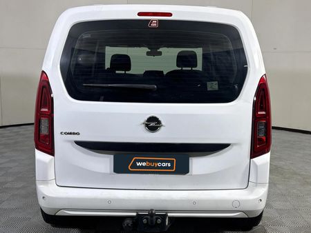 2019-Opel-Combo-Life-Enjoy-16-TD_18