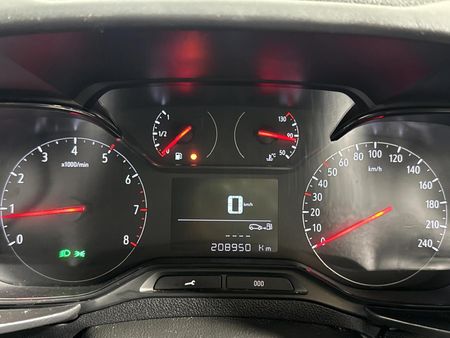 2019-Opel-Combo-Life-Enjoy-16-TD_2