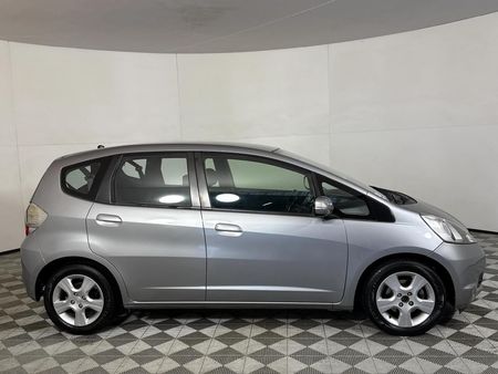 2009-Honda-Jazz-15i-EX-Auto_14