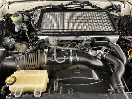 2014-Toyota-Land-Cruiser-79-45-D-Double-Cab_12