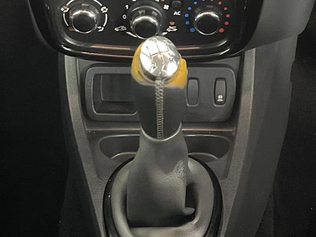 2015-Renault-Duster-16-Dynamique_10