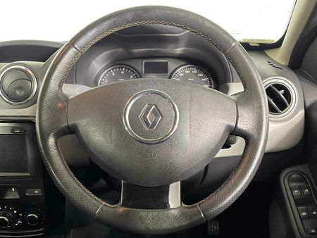 2015-Renault-Duster-16-Dynamique_11