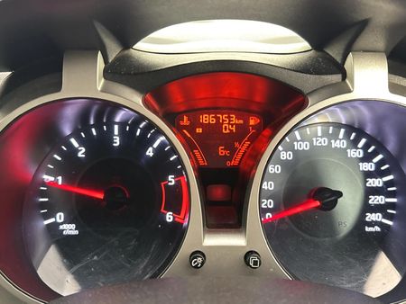 2016-Nissan-Juke-15dCi-Acenta_2