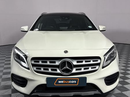 2017-Mercedes-Benz-GLA-200-Auto_15