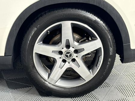2017-Mercedes-Benz-GLA-200-Auto_6