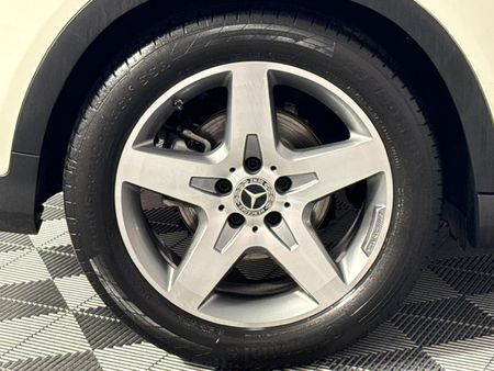 2017-Mercedes-Benz-GLA-200-Auto_7